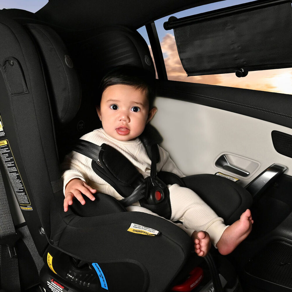 Childcare Retractable Car Rear Side Window Shade With UV Protection Black