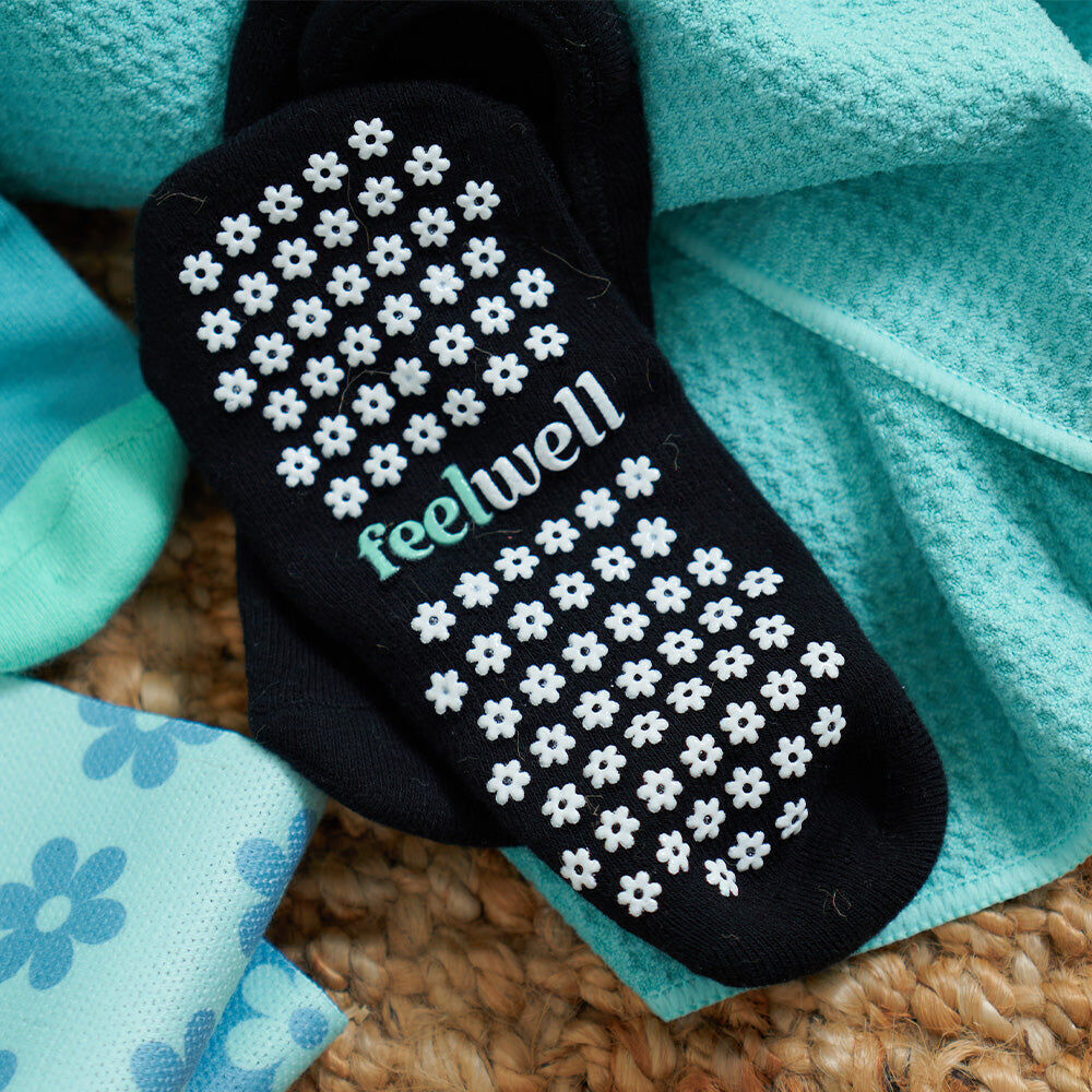 4PK Annabel Trends Womens Feel Well Anti Slip Pilates Socks - Black