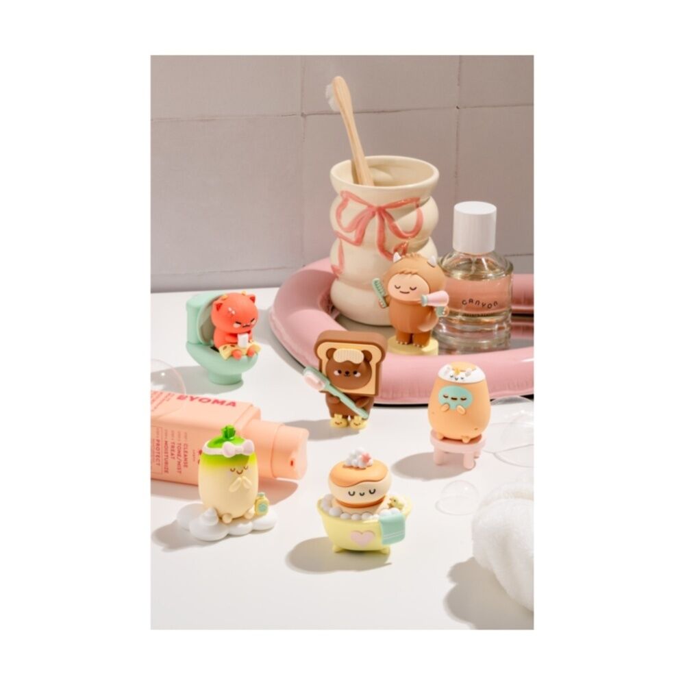 Smoko Friends Bathroom Blind Toy Collectable Figurine 15Y+ Assorted