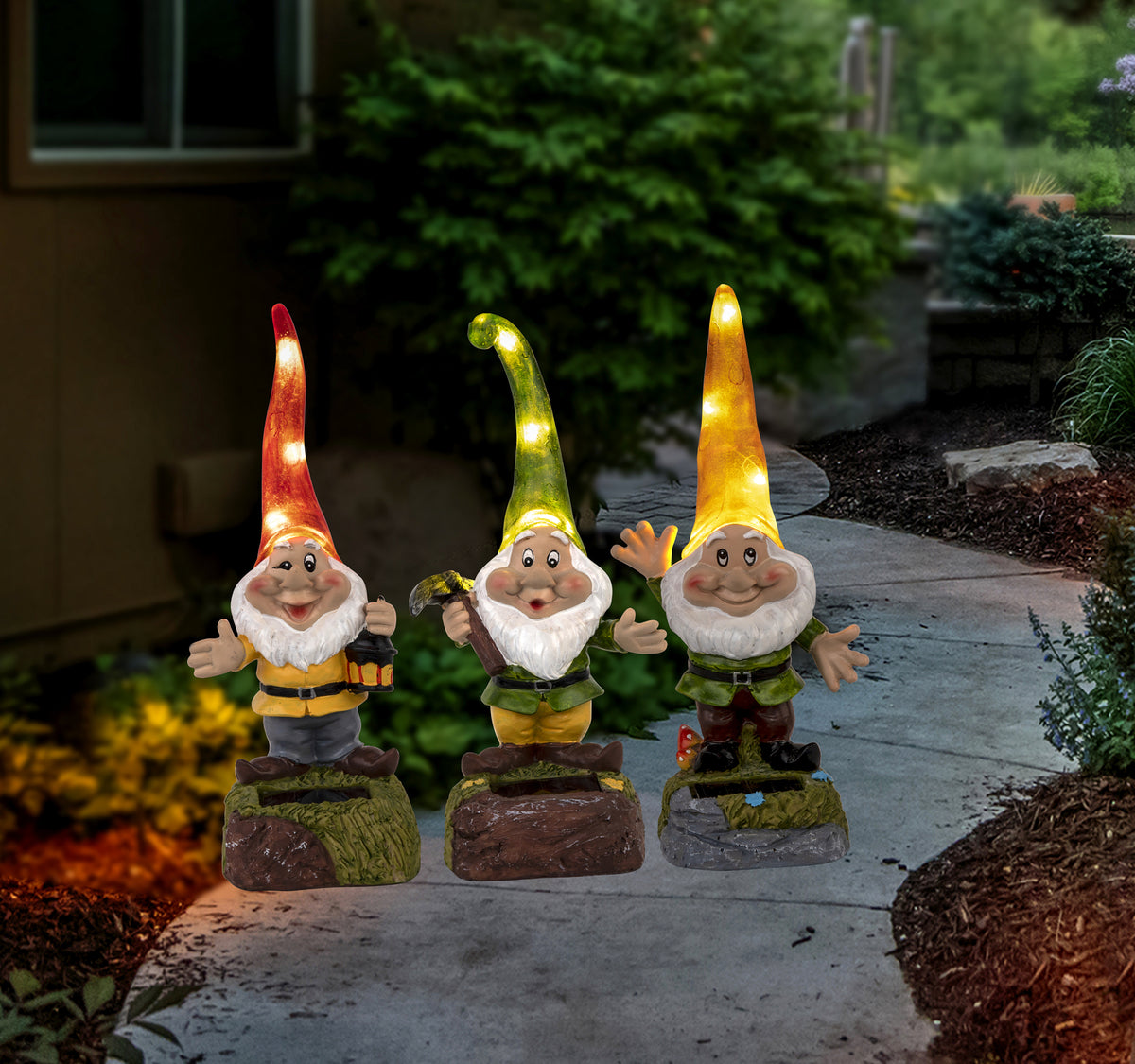 2x Licht Solar Gnome Warm White LED 28cm Assorted