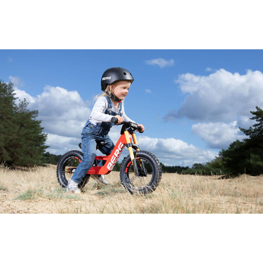 16-00-17-00-berg-plastic-foam-safety-helmet-medium-kids-54-57cm-black