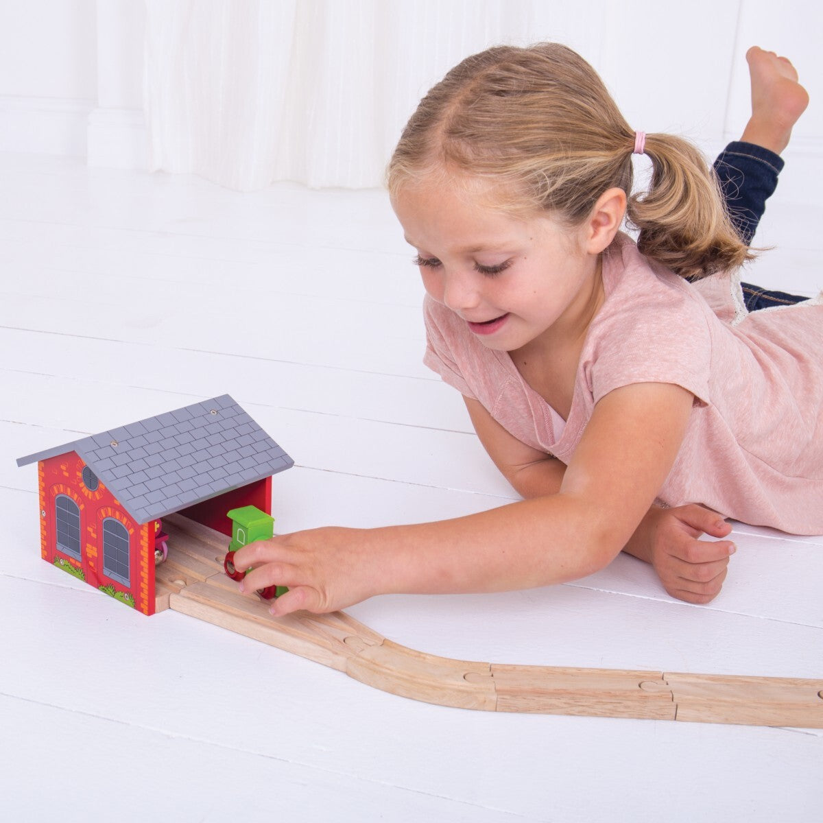 Bigjigs Rail 28cm Double Engine Shed Wooden Toy Railway Accessory 3y+