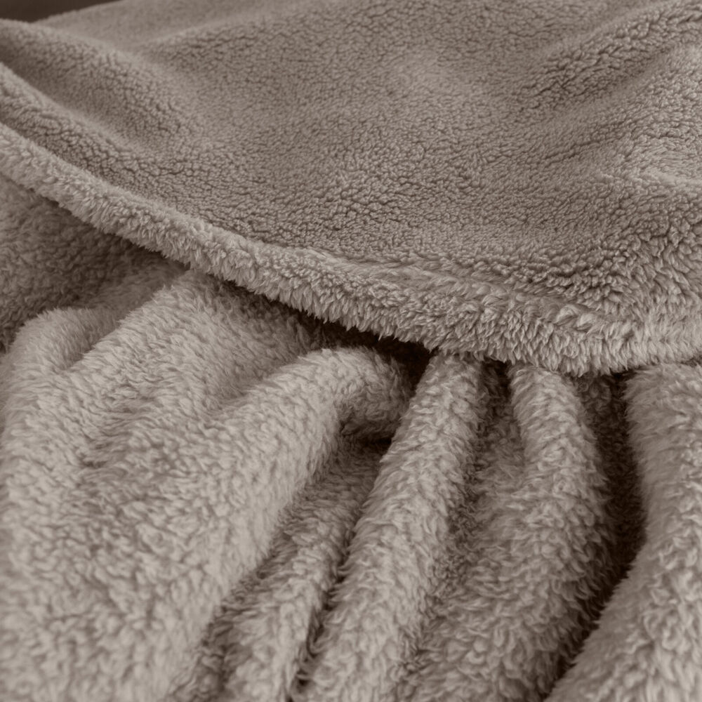 Ardor Boudoir Polyester Teddy Fleece Room Bed Blanket/Throw Natural 245x240cm