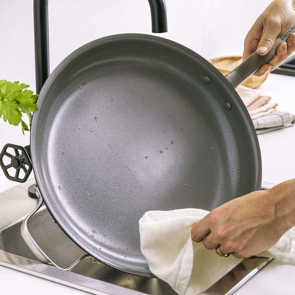 GreenPan GP Chatham HomeKitchen Cooking Frypan Grey 28cm