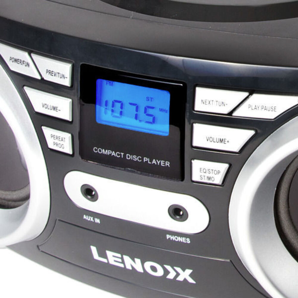 Lenoxx Black Portable Boombox CD CD-R/CD-RW Player Speaker/FM radio/Aux in 3.5mm