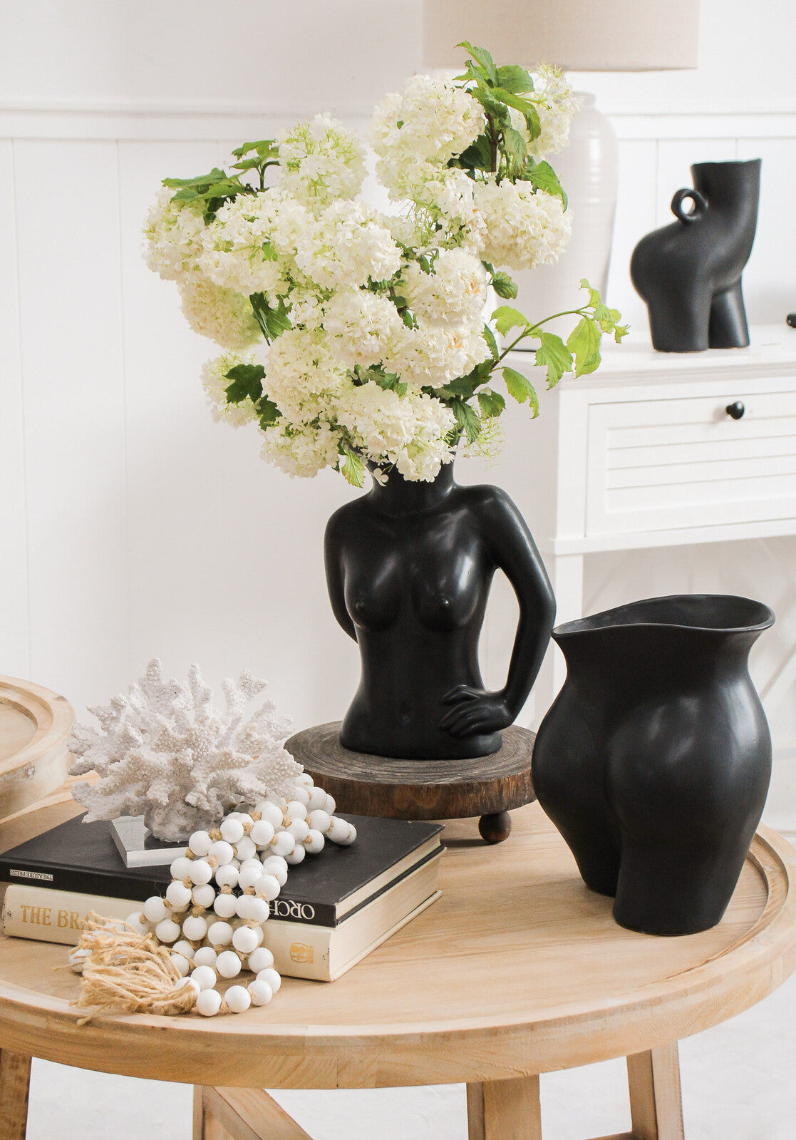 LVD Ceramic Curvaceous Flower Vase Decorative Home Decor Matt Black