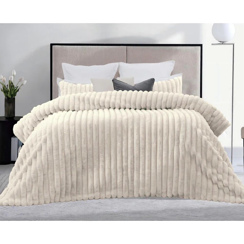 CDSI Arna Fleece Comforter Queen W/ 2 Pillow Cases Coconut Milk 240x240cm