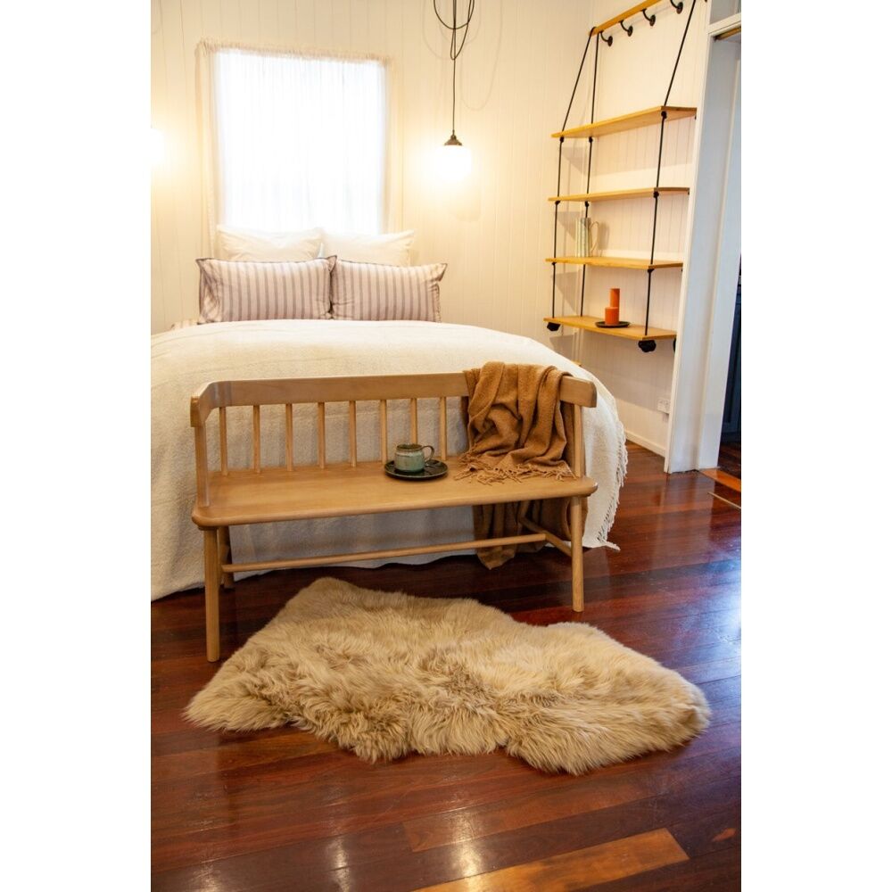 Huxford Grove The Gulgong Durable Sheepskin Rug Woodland Green 105x60cm