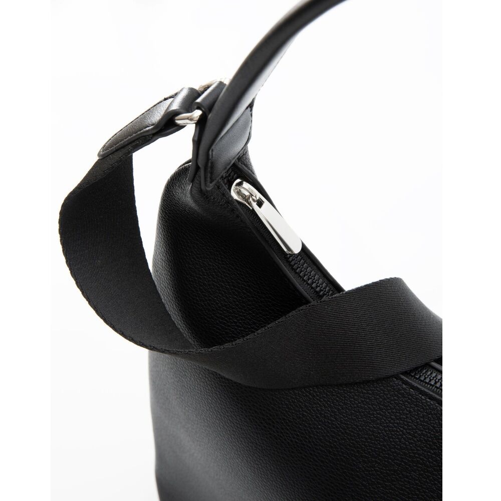 Tosca Handbag Textured Crescent Single Handle Zip Closure Bag Black