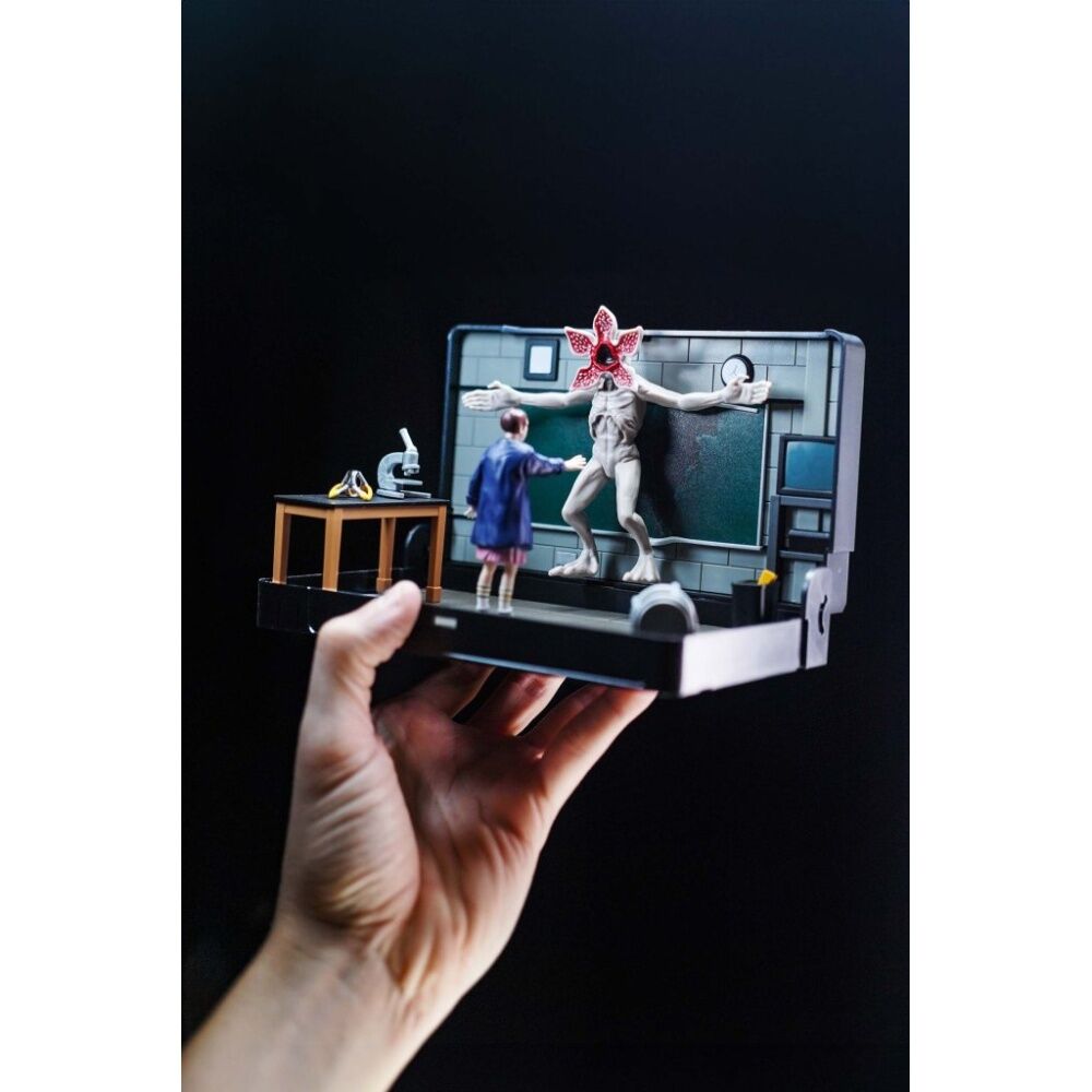 Wilder Toys Console Heroes Stranger Things S1 VHS Diorama Playset