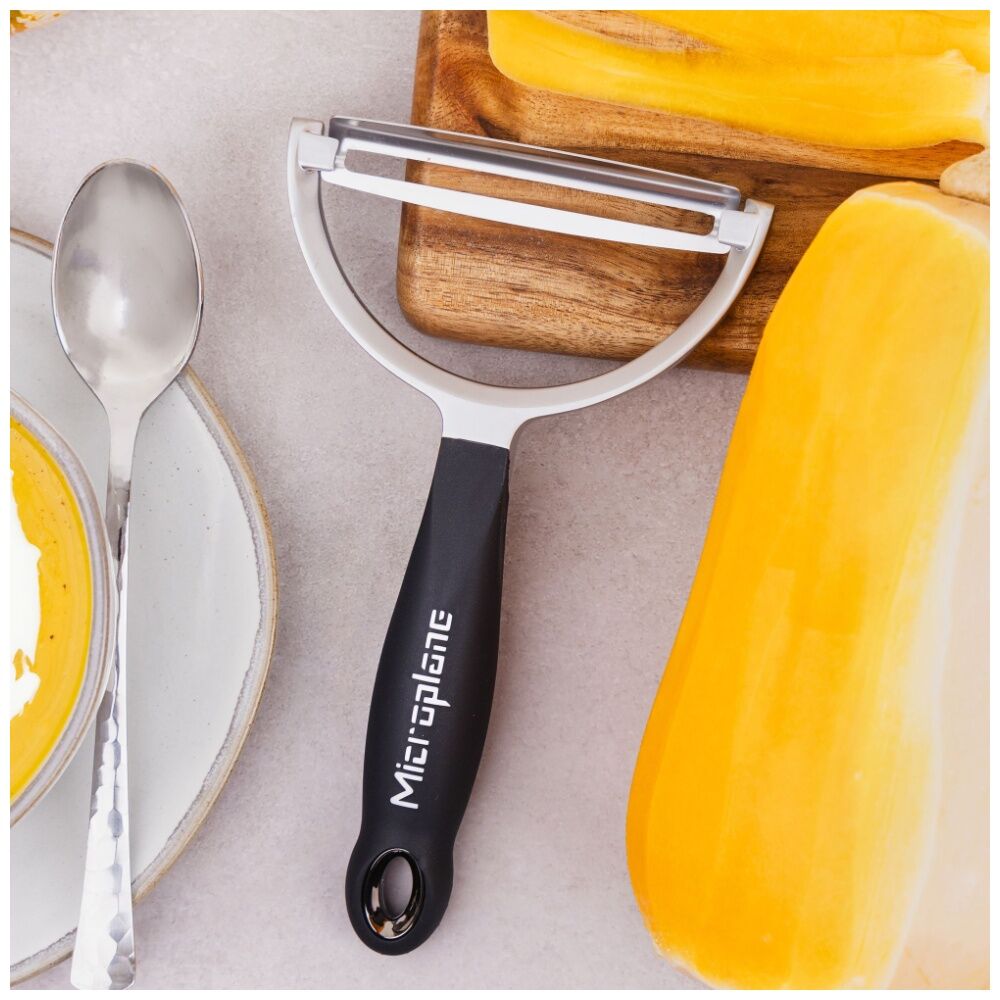 Microplane Peeler Stainless Steel Blade Professional Kitchen Tool Extra Wide