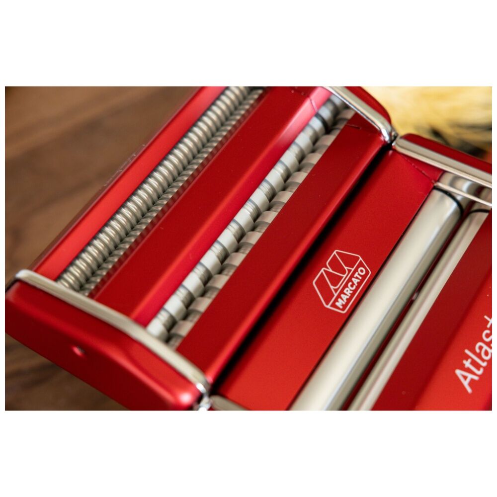 Marcato Atlas Plus Pasta Machine W/ 4 Pasta-Shape Settings Red