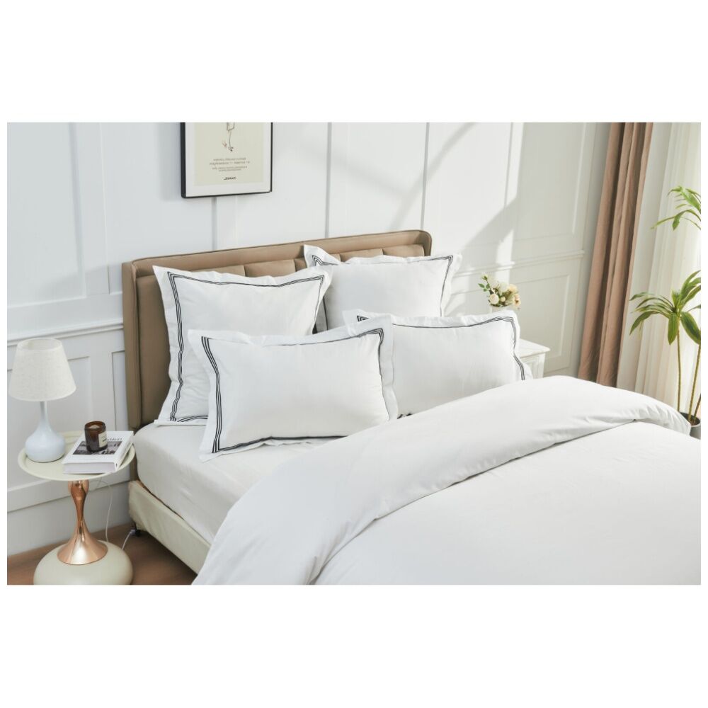 Grosvenor House 500TC Hotel Embroidered Quilt Set White W/ Black
