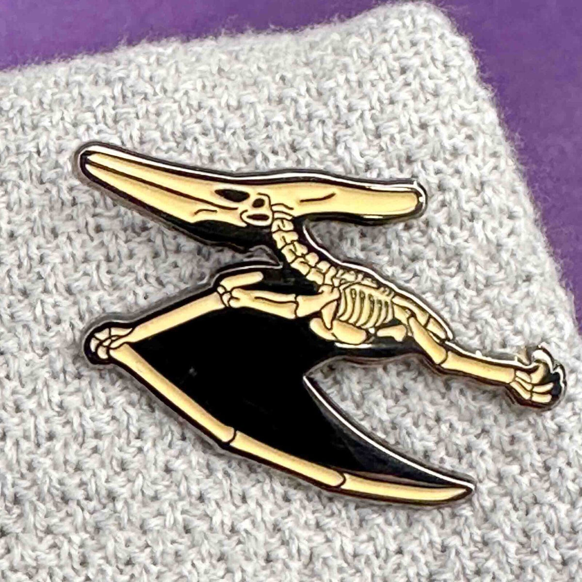 3PK Geek Culture Dinosaur Skeleton Glow Enamel Pin - Pteranodon