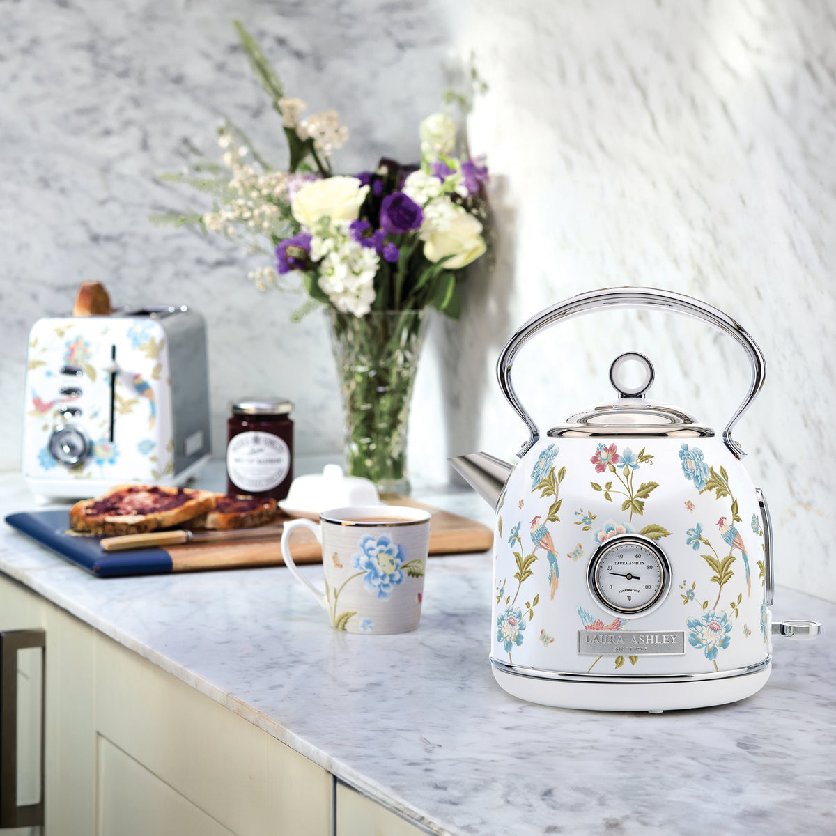 Laura Ashley 1.7L Kettle - Elvenden White & Silver