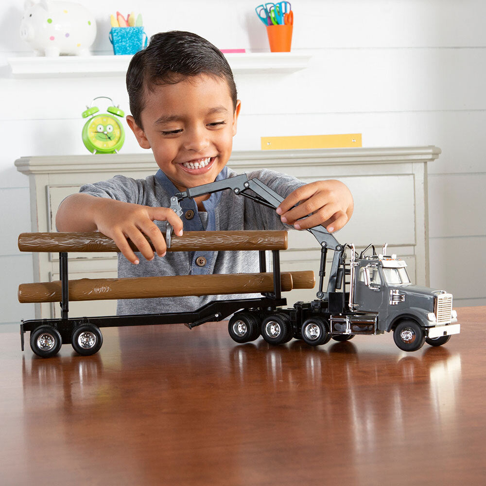 Tomy Freightliner 1:32 122SD Logging Truck