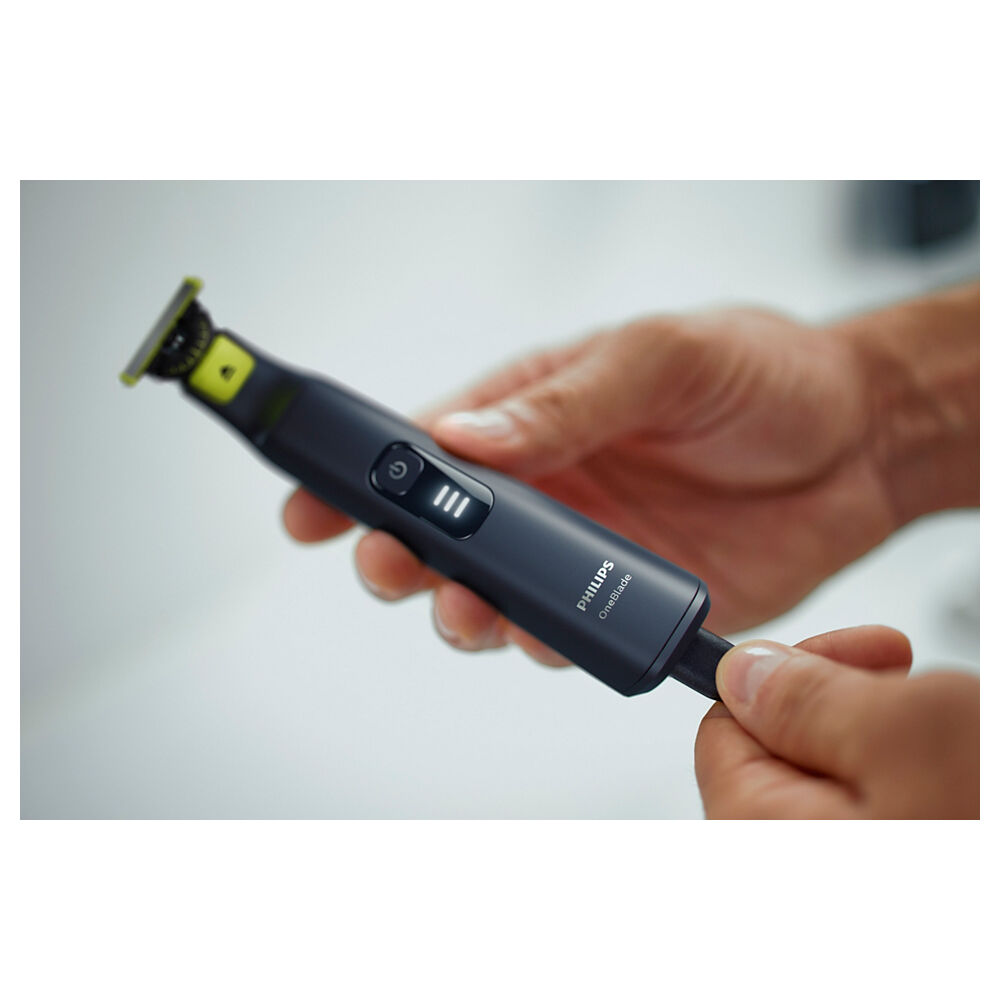 Philips OneBlade Pro Wet & Dry Men's Face Electric Cordless Shaver Black