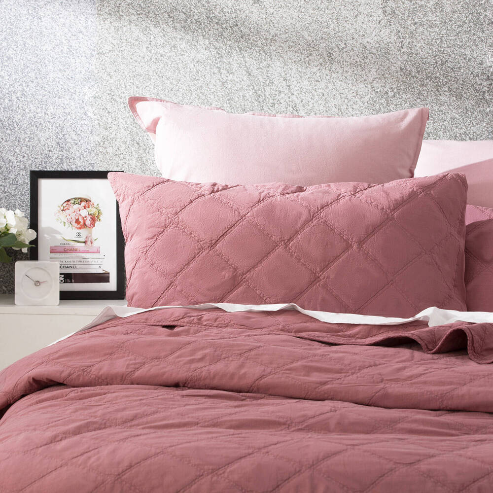 Renee Taylor Single/Double Attwood Cotton Quilted Coverlet Set Rose