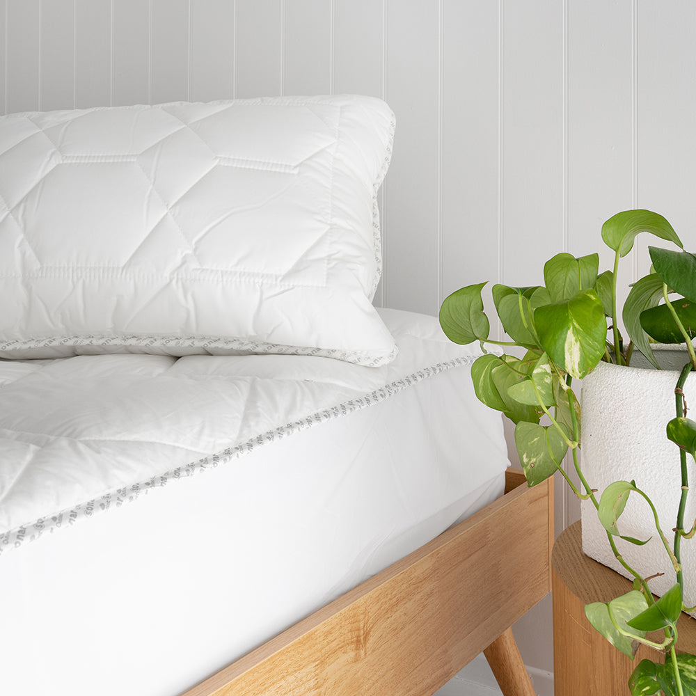 Bambury King Bed Sonar Thermal Balancing Mattress Topper (Outlast)