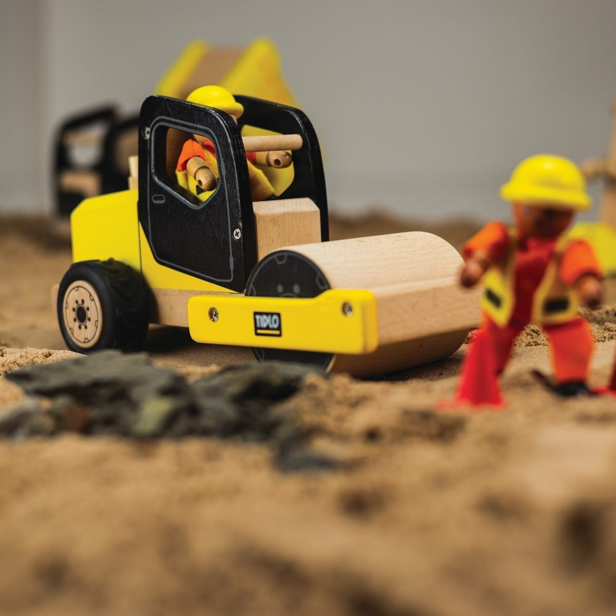 Tidlo Road Roller Figure 27cm Wooden Toy Kids Pretend Play 3+