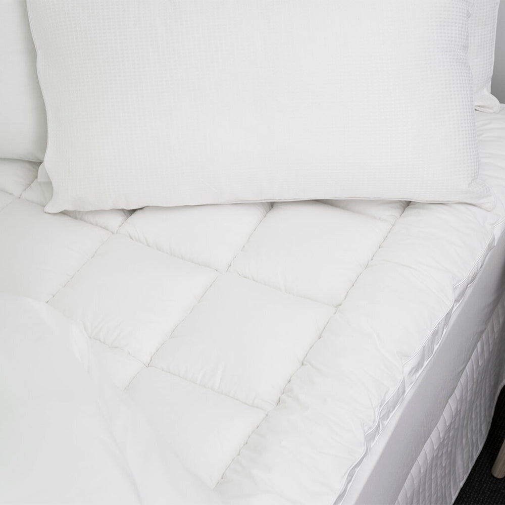 Tontine Hotel Collection Ultimate Loft Mattress Topper - White