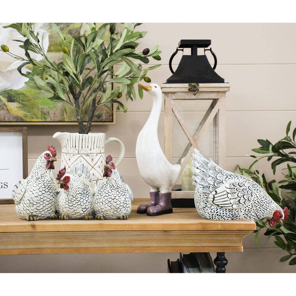 LVD Resin Hen Sitting Home/Garden Decor 27cm - White