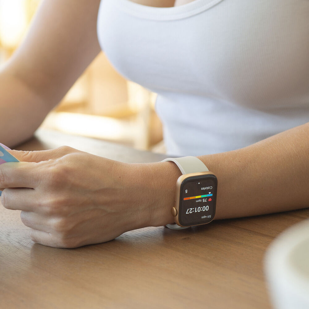 FitSmart Apex Android/IOS Bluetooth Smartwatch 4.7cm - White
