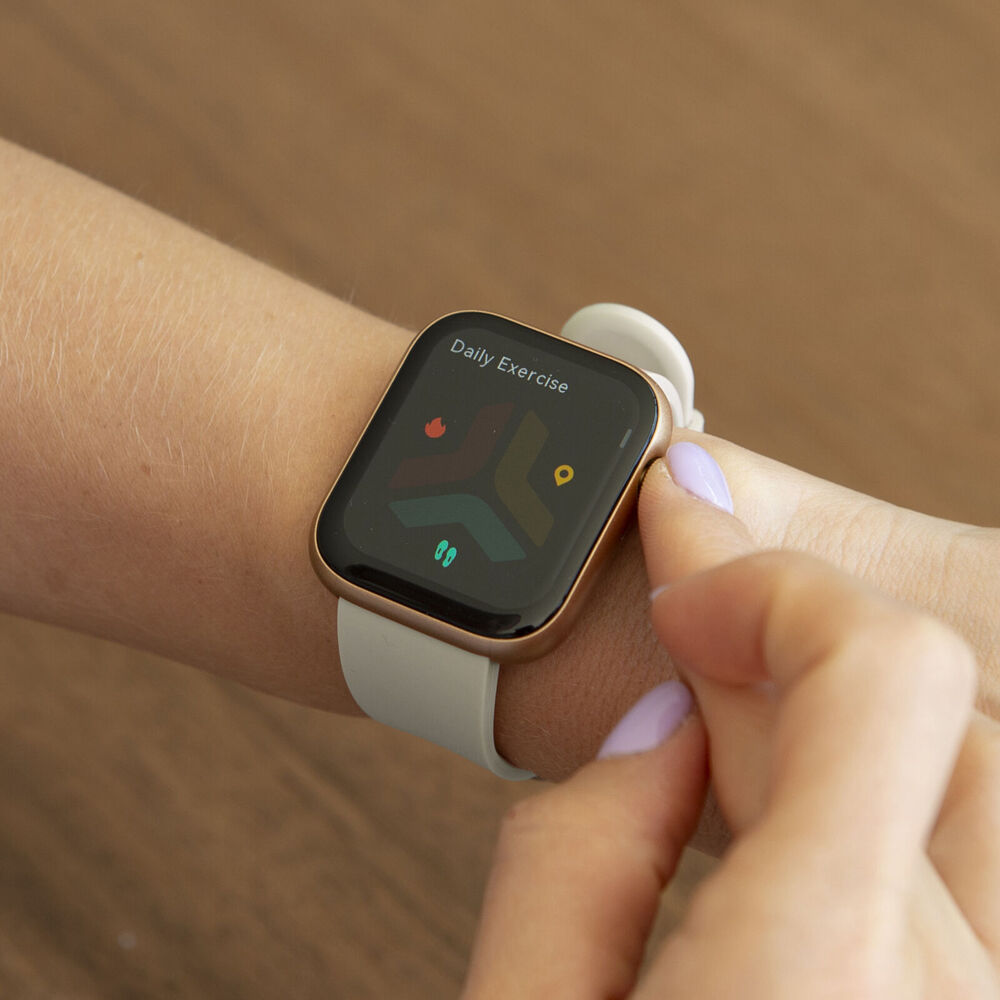 FitSmart Apex Android/IOS Bluetooth Smartwatch 4.7cm - White
