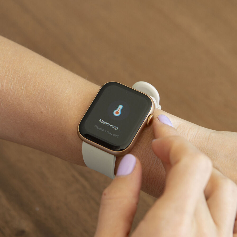 FitSmart Apex Android/IOS Bluetooth Smartwatch 4.7cm - White