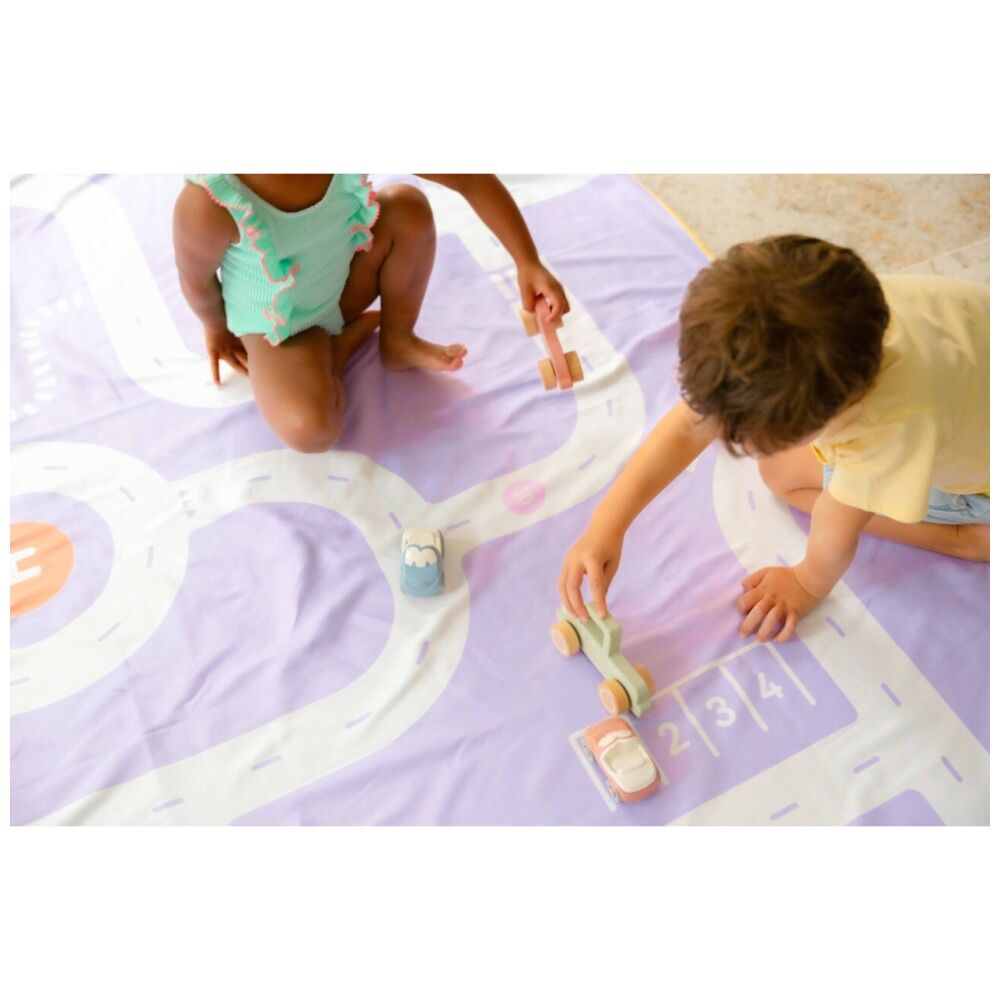Quut Medium Microfibre Childrens Towel & Game in 1 Road Lavender 140x70cm