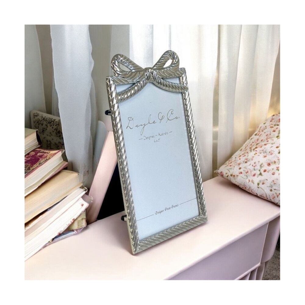 SS Collective Silver Flowing Bow Textured Rectangle Photo Frame 4x6