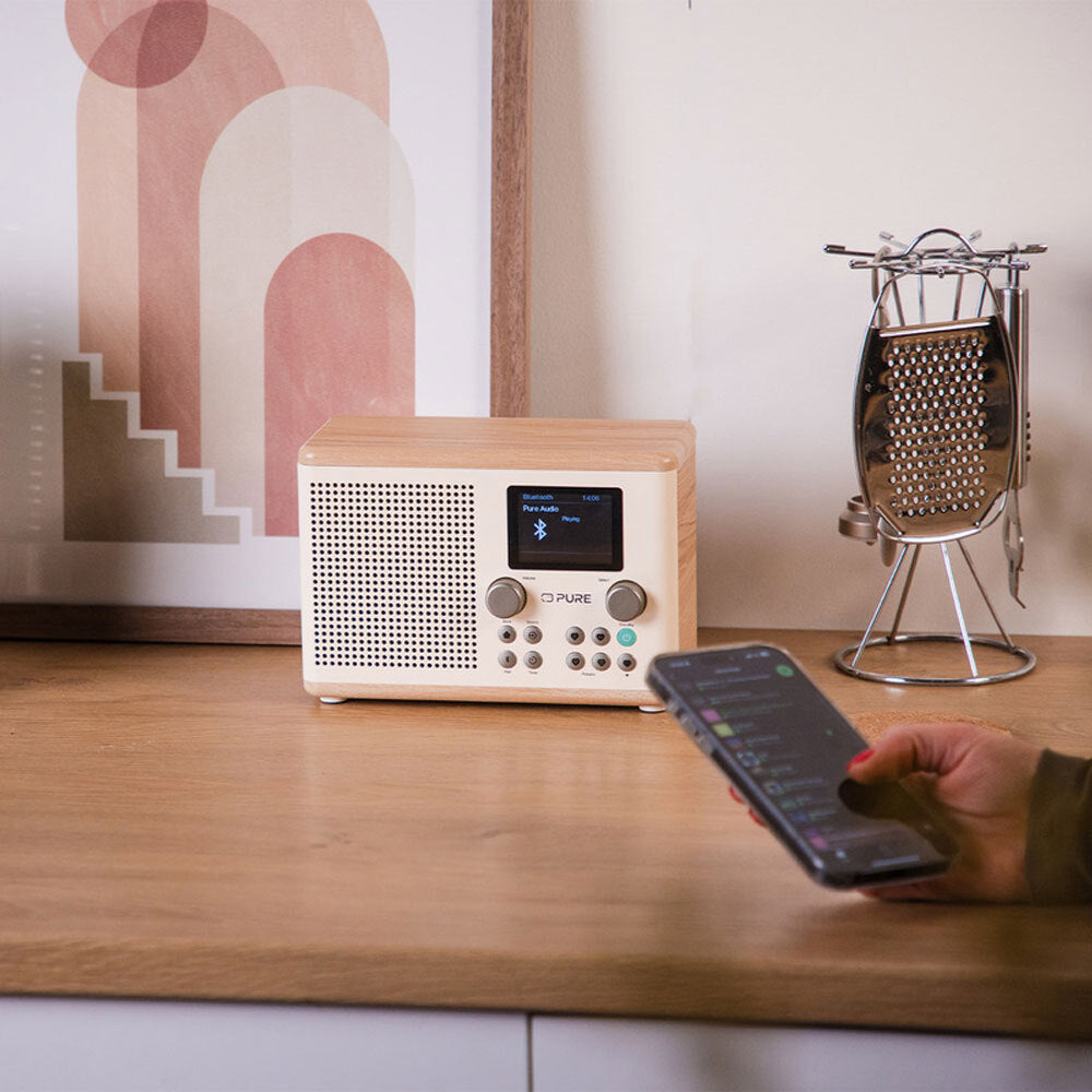 Pure Classic H4 Digital Radio - Cotton White/Oak 10W