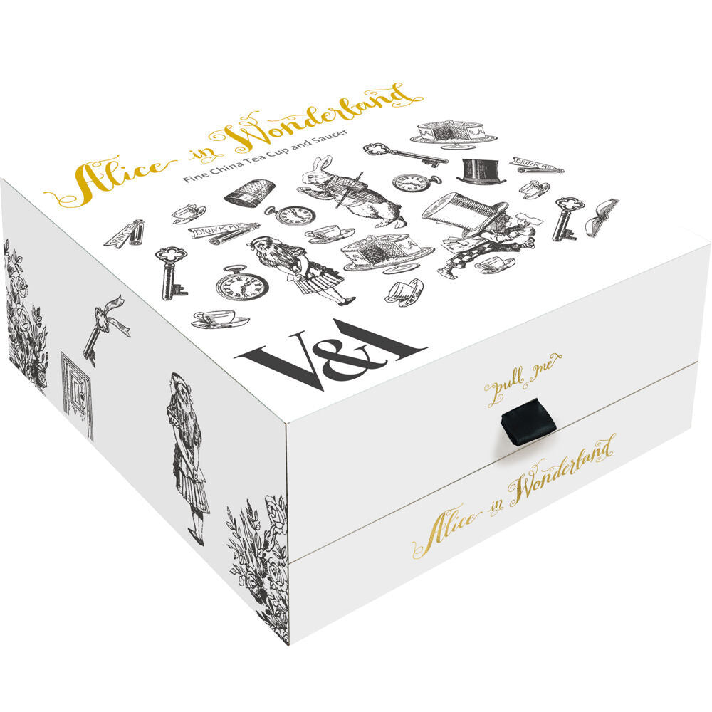 2PK Mikasa x V & A Alice In Wonderland Tea Cup and Saucer Set White/Black
