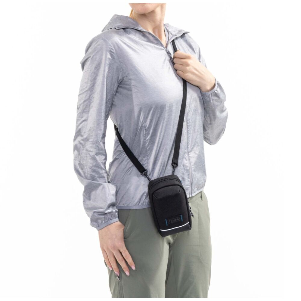 Tenba Skyline V2 4 Pouch Mirrorless Camera Weather Resistant - Black