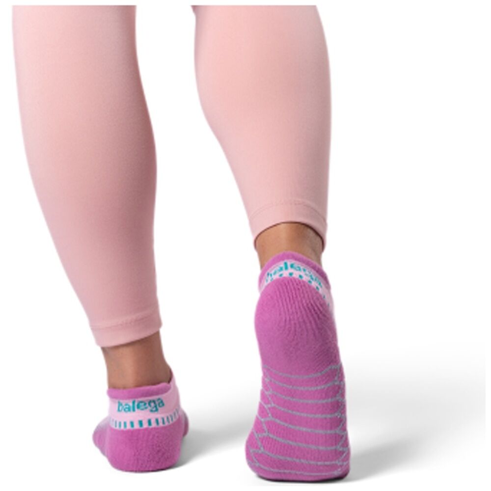 Balega Silver Antimicrobial Training Peformance No Show Socks Pink