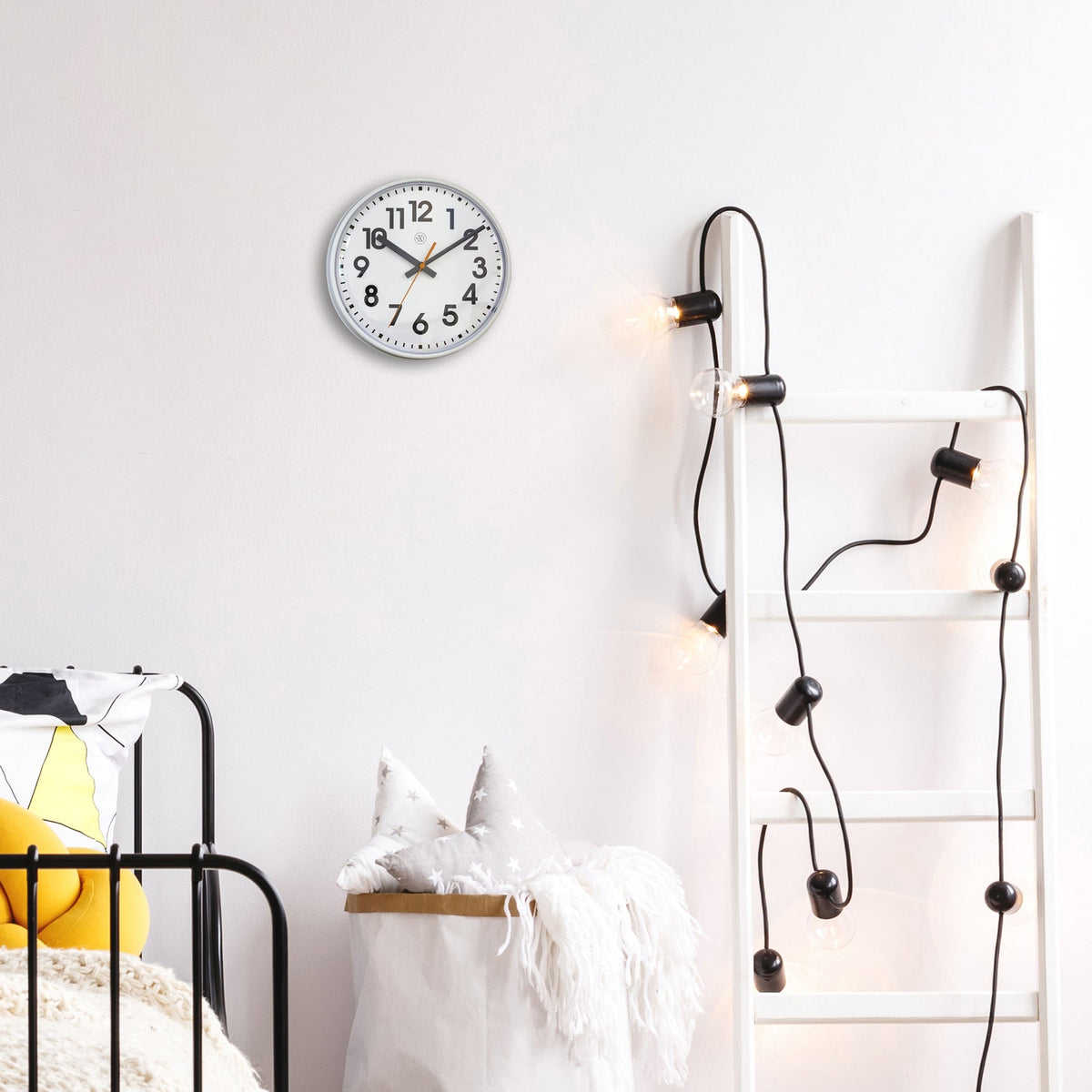 577367wi-nextime-peter-plastic-analogue-26cm-wall-clock-white
