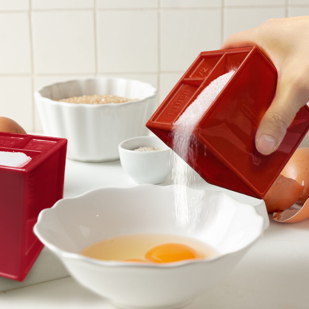 2pc Mighty Chef All-In-One Kitchen Measuring Cube & Innobella Slicing Buddy Set