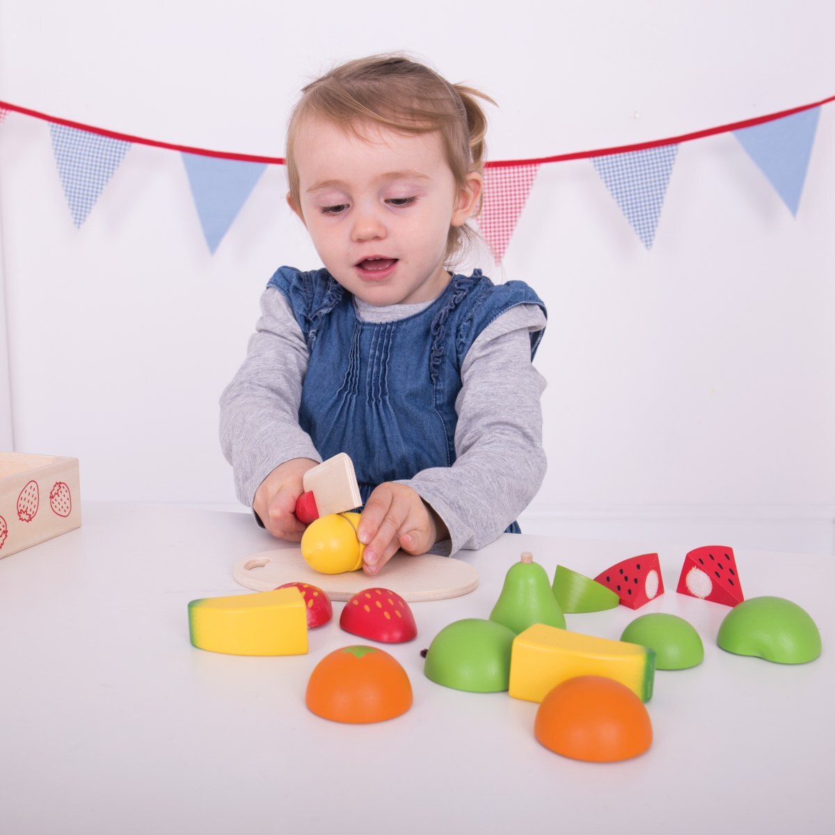 Bigjigs Toys Wooden Cutting Fruit Crate Kids Pretend Play Toy 18m+