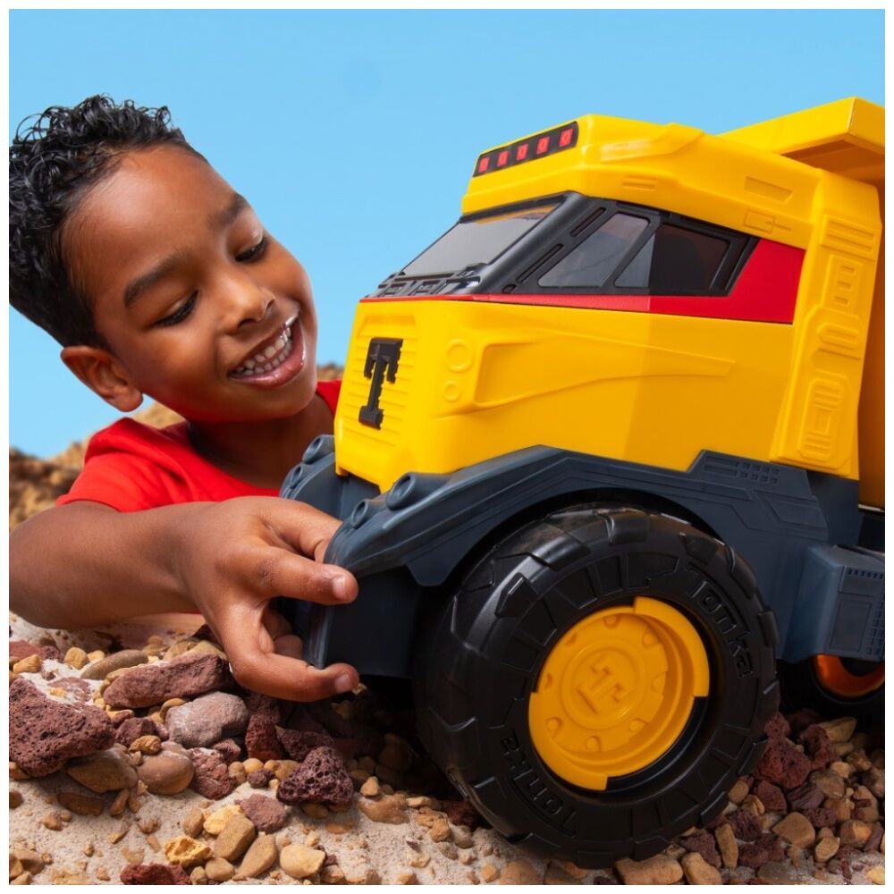 Tonka Futuristic Steel Mighty Dump Truck 1:16 Scale Kids Outdoor Toy 3y+ Yellow