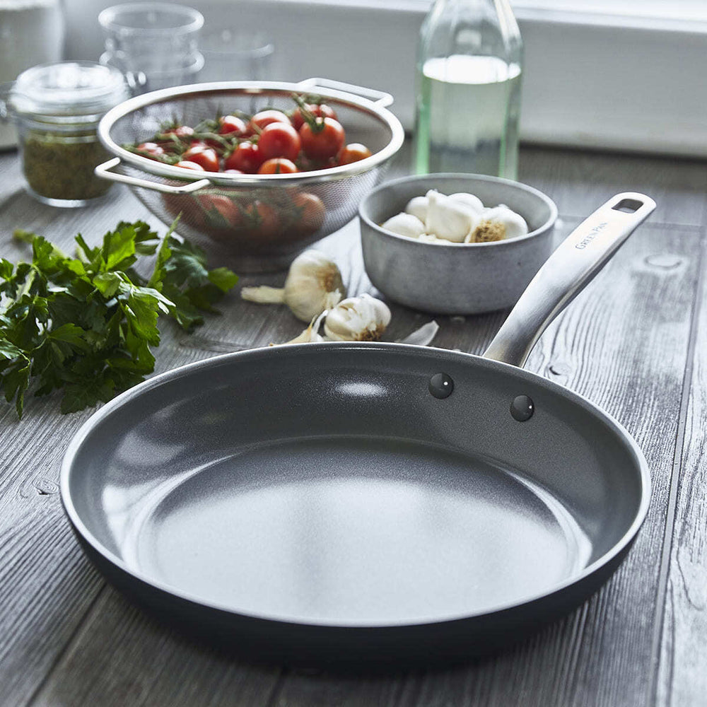 GreenPan GP Chatham HomeKitchen Cooking Frypan Grey 28cm