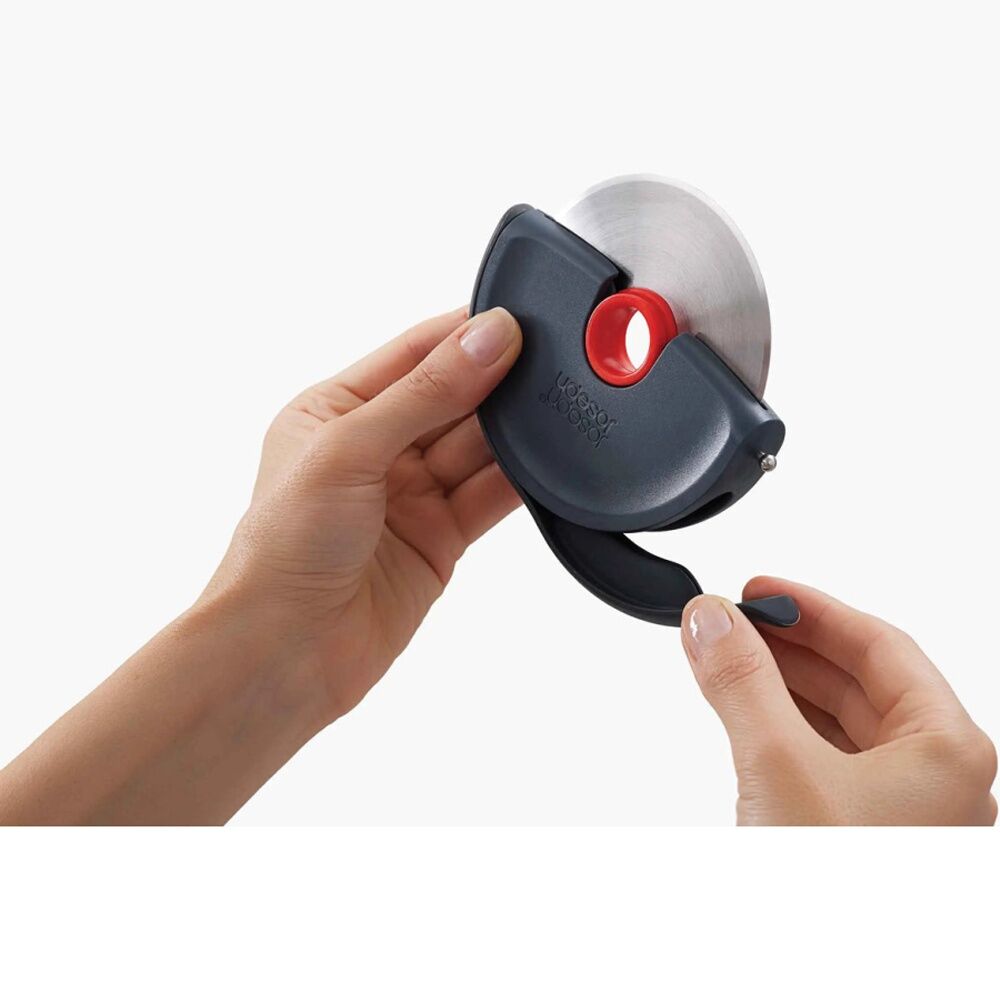 Joseph Joseph Disc Easy-Clean Pizza Wheel Grey-Red Removable Blade