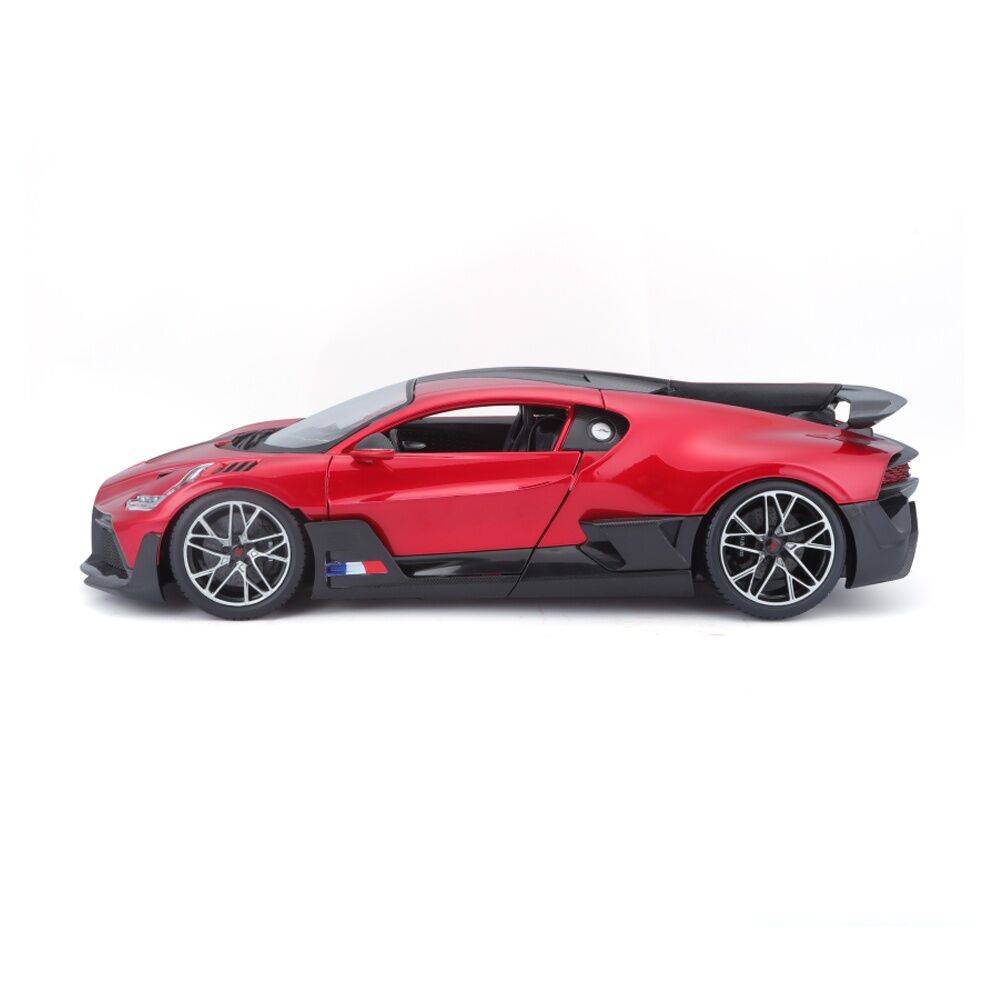 Bburago 2018 Bugatti Divo Metallic Model Car Collectible Toy Diecast Red