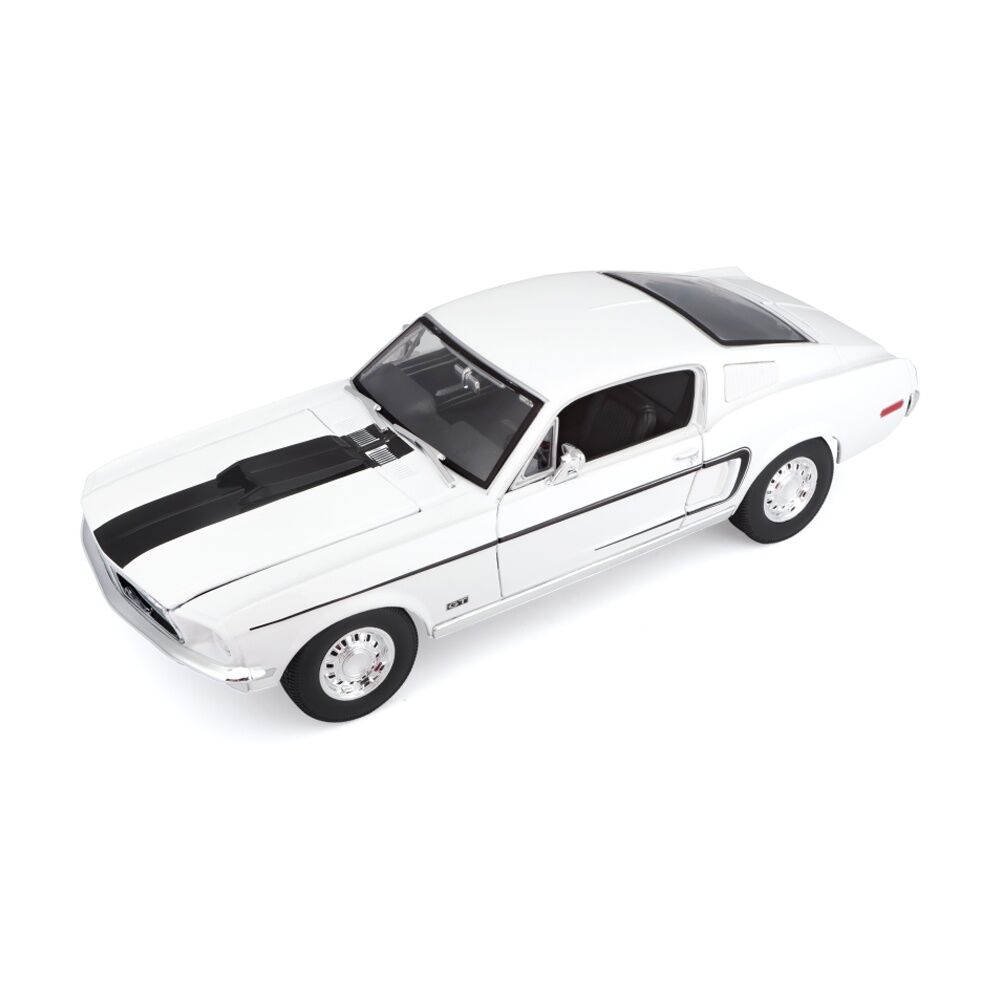 Maisto 1968 Ford Mustang GR Cobra Jet Fastback Model Car Replica White