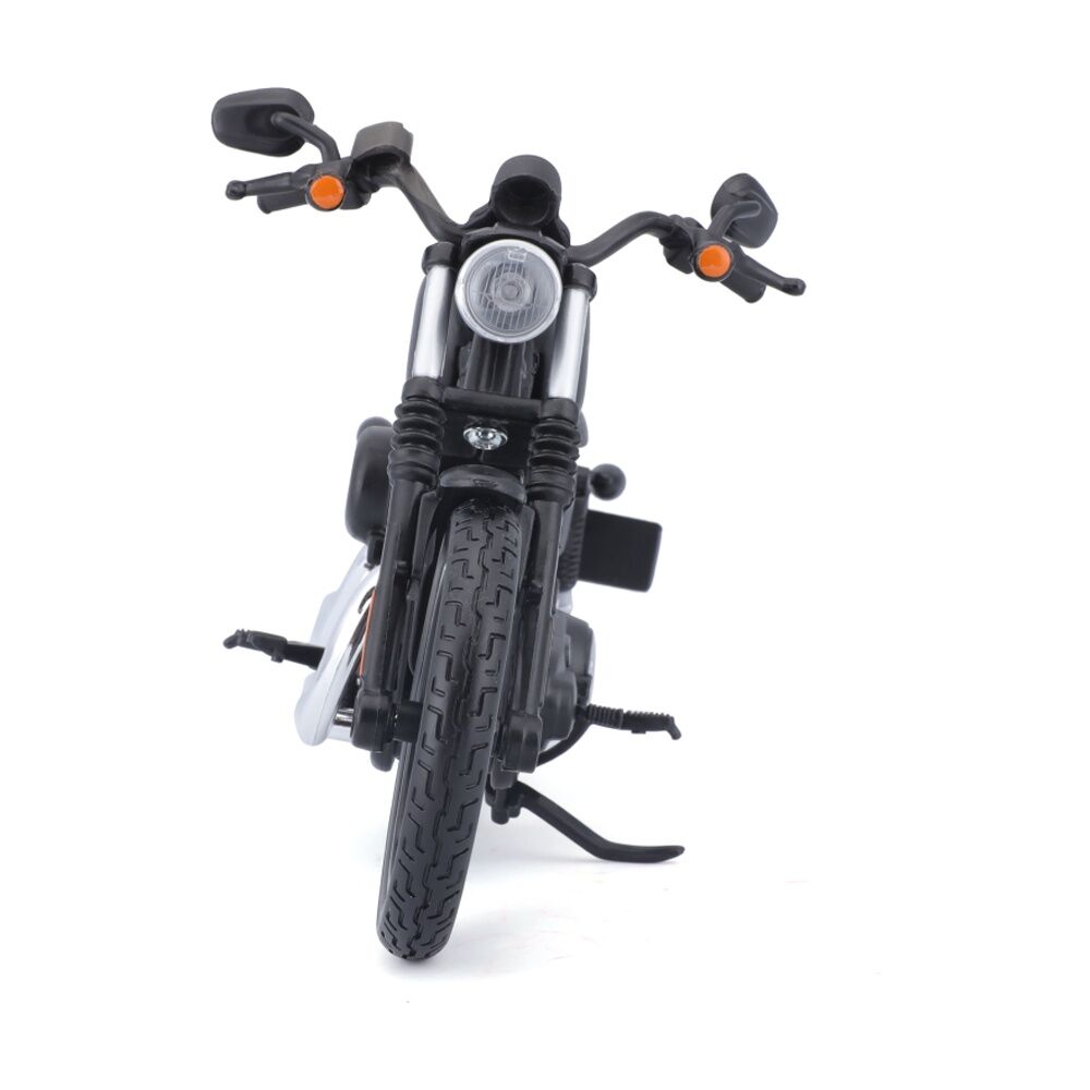 Maisto Motorcycle 2014 Sportster Iron 883 Diecast Model Replica