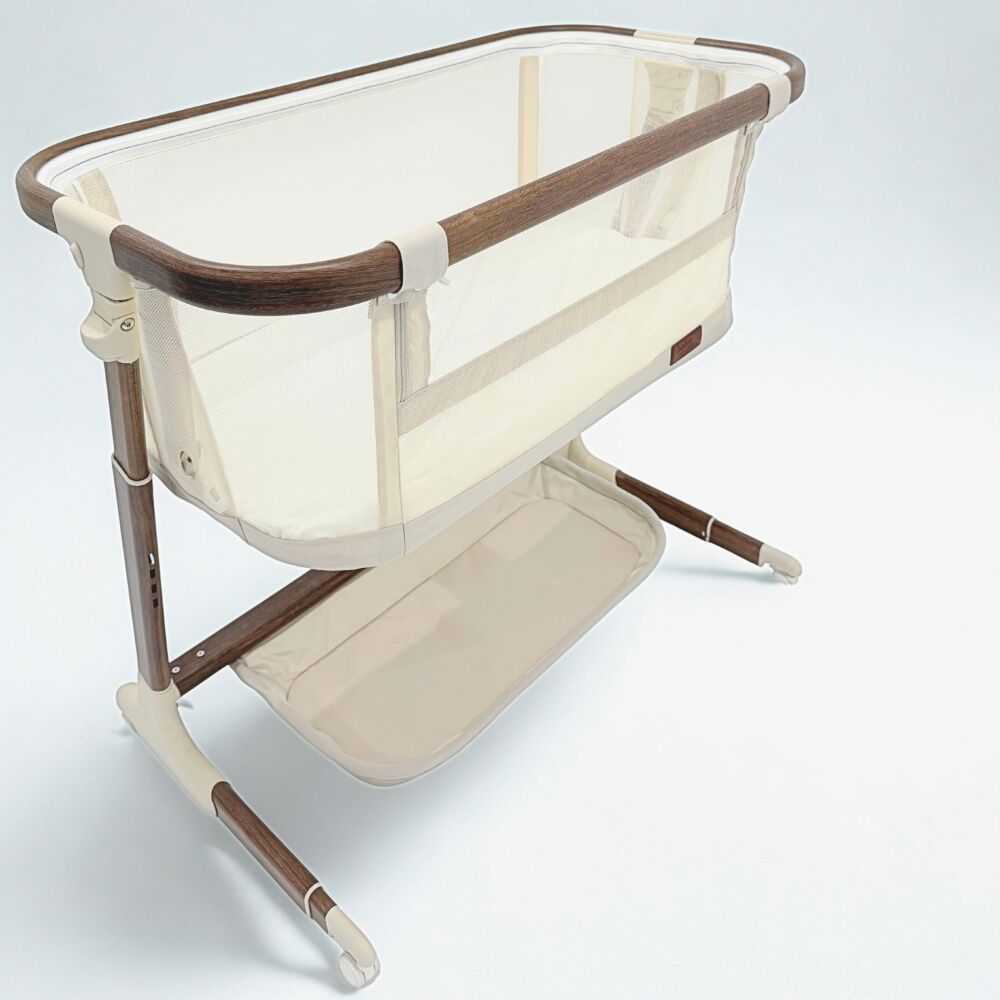 Baby Studio Dream Glider Bassinet Lockable Wheels Wood Grain
