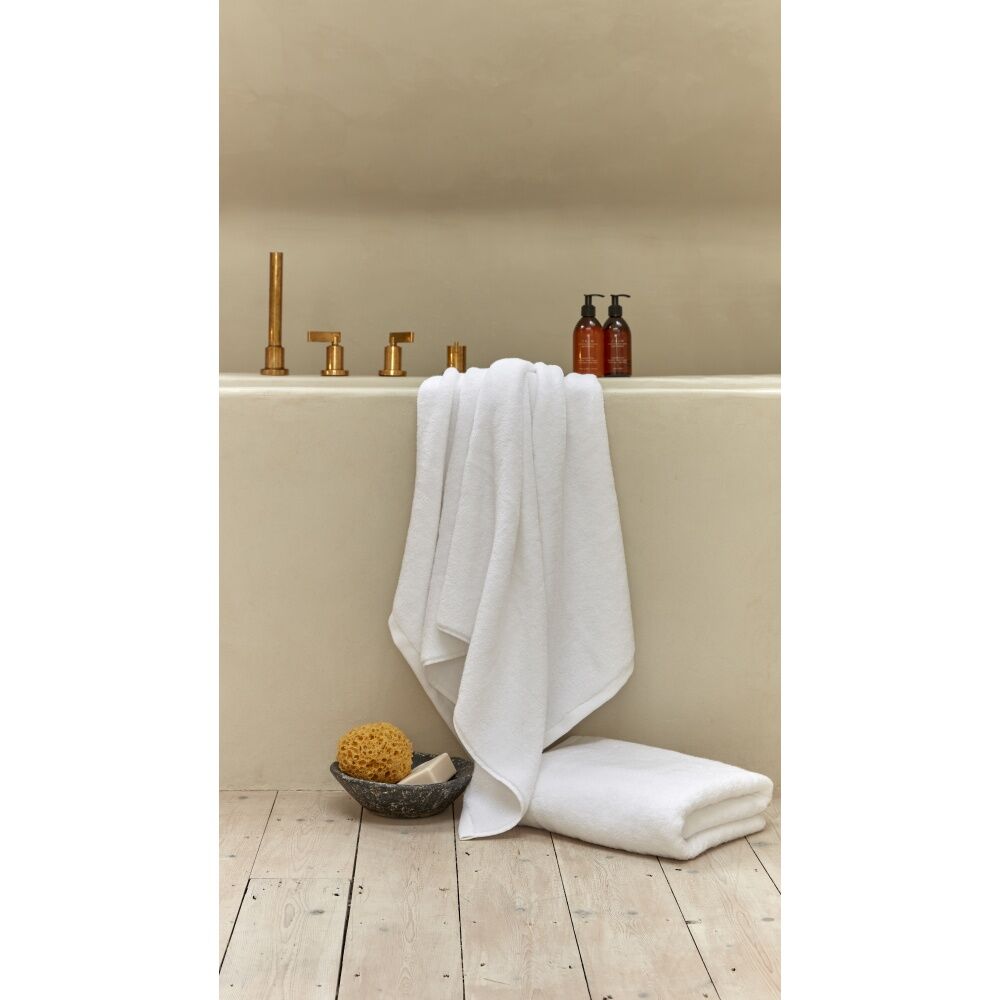 Christy Cirrus Bath Towel Combed Cotton 450GSM Fast Drying White