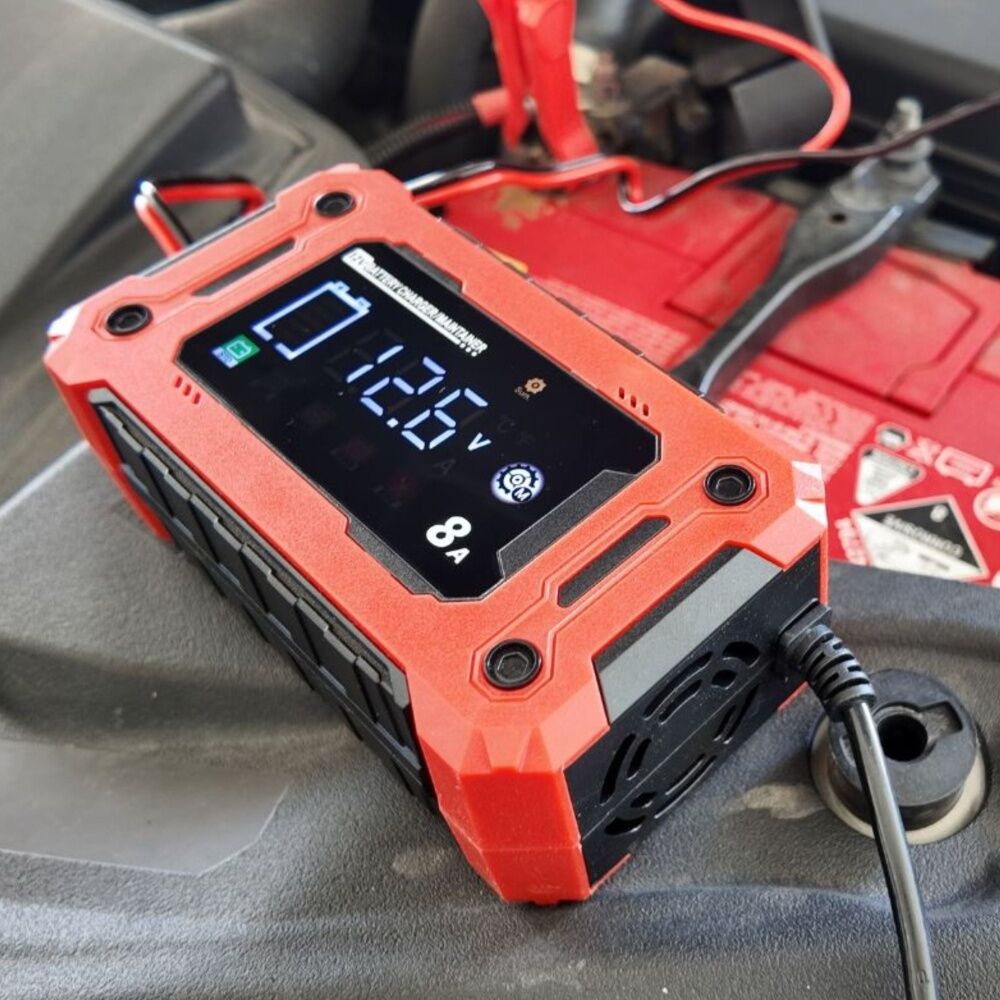 Wildtrak 12V 8A Battery Charger Car Boat AGM LiFePO4 Compatible