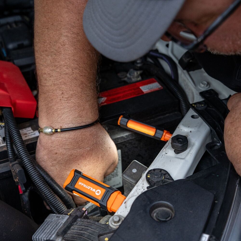 Wildtrak Rechargeable 400 Lumen Detached Neck Light And Torch Flexible