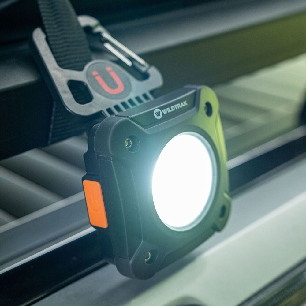 Wildtrak 1000 Lumen LED Mini Worklight Compact Rechargeable Magnetic Base
