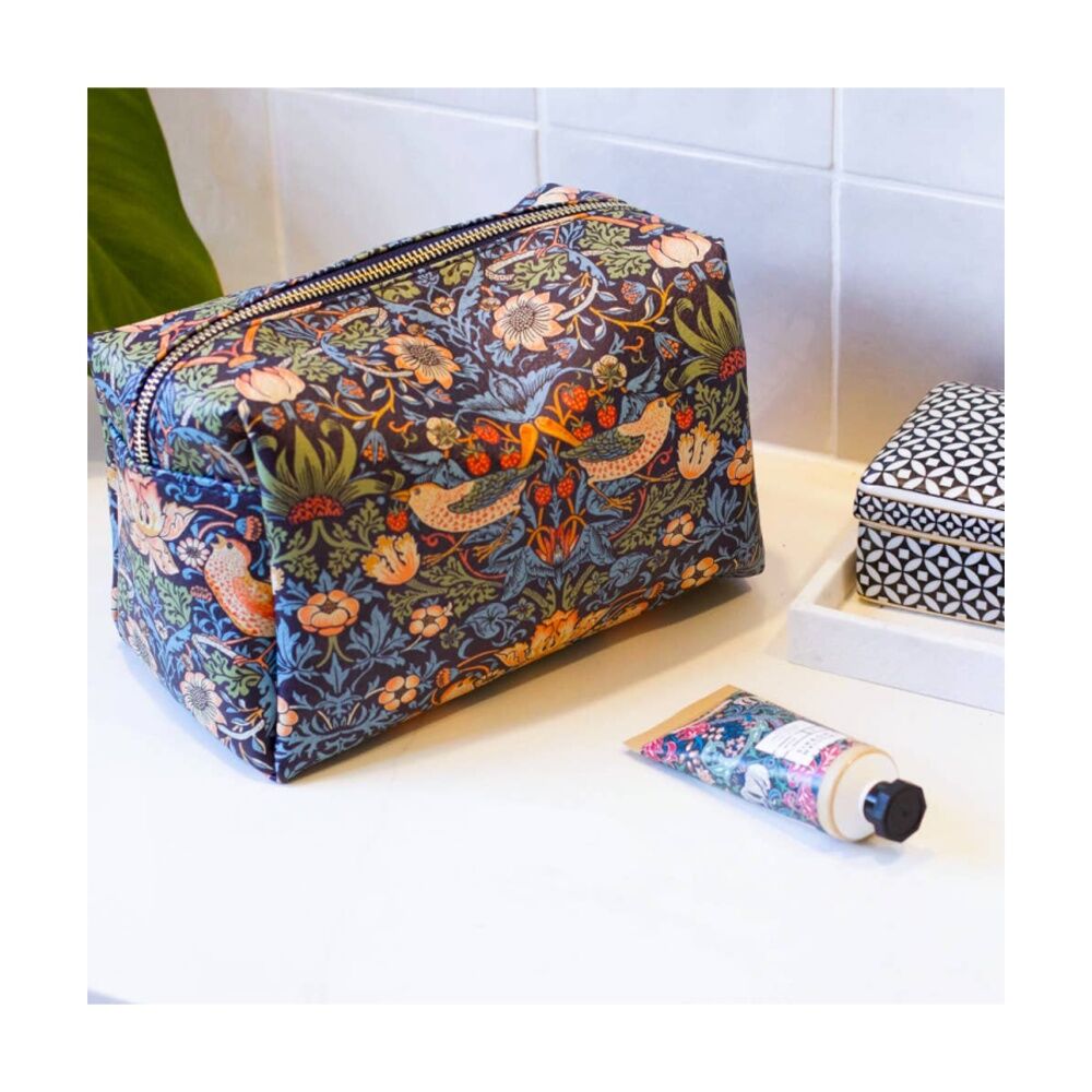 2PK Heathcote & Ivory William Morris Strawberry Thief Toiletry Bag Large